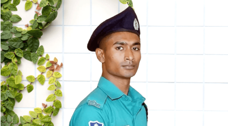 আঘাত না করে বিক্ষোভ ছত্রভঙ্গ, রাষ্ট্রপতি পদক পেলেন সেই পুলিশ কনস্টেবল রিয়াদ হোসেন